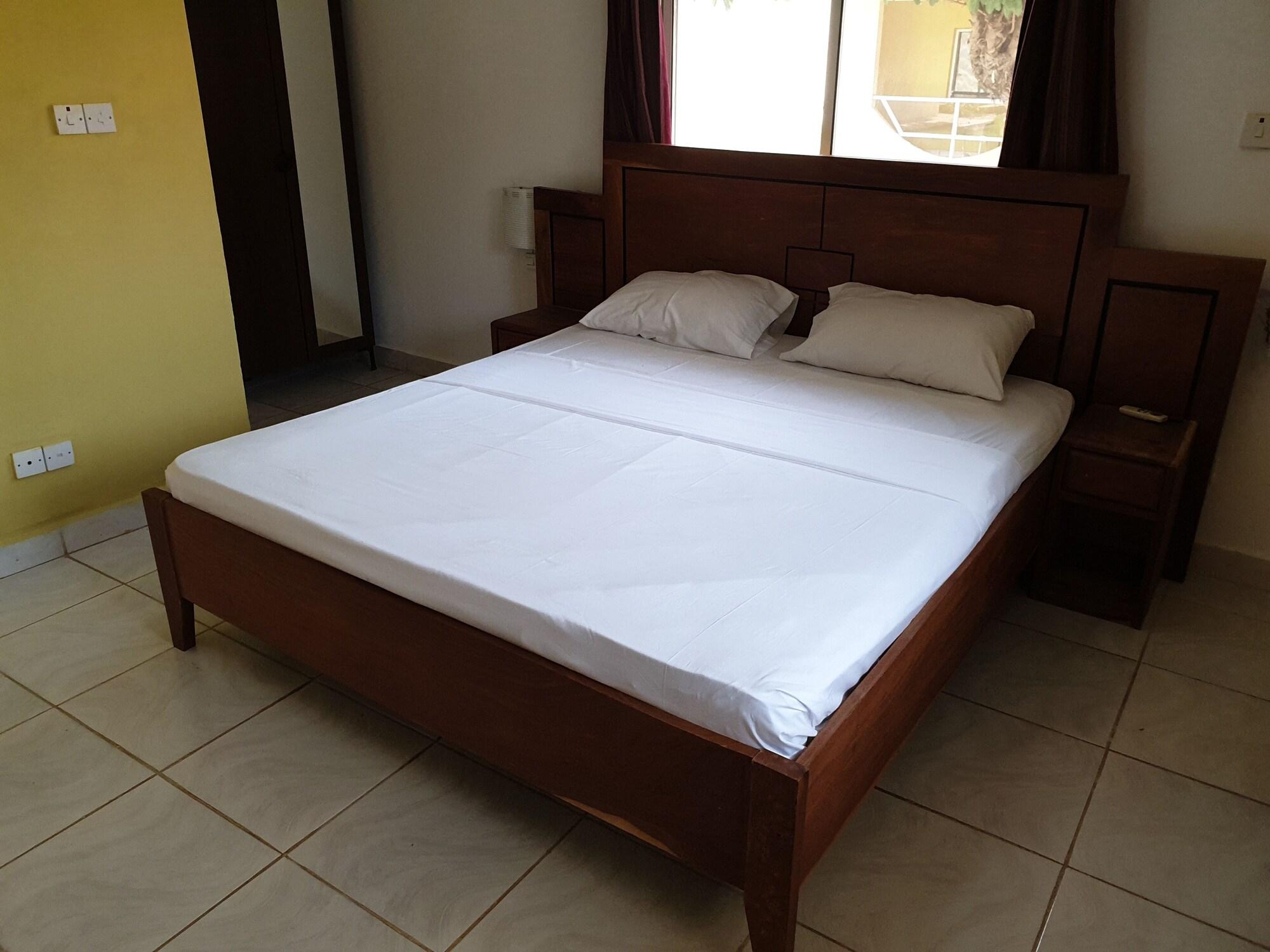 Djeliba Resort Serrekunda Luaran gambar