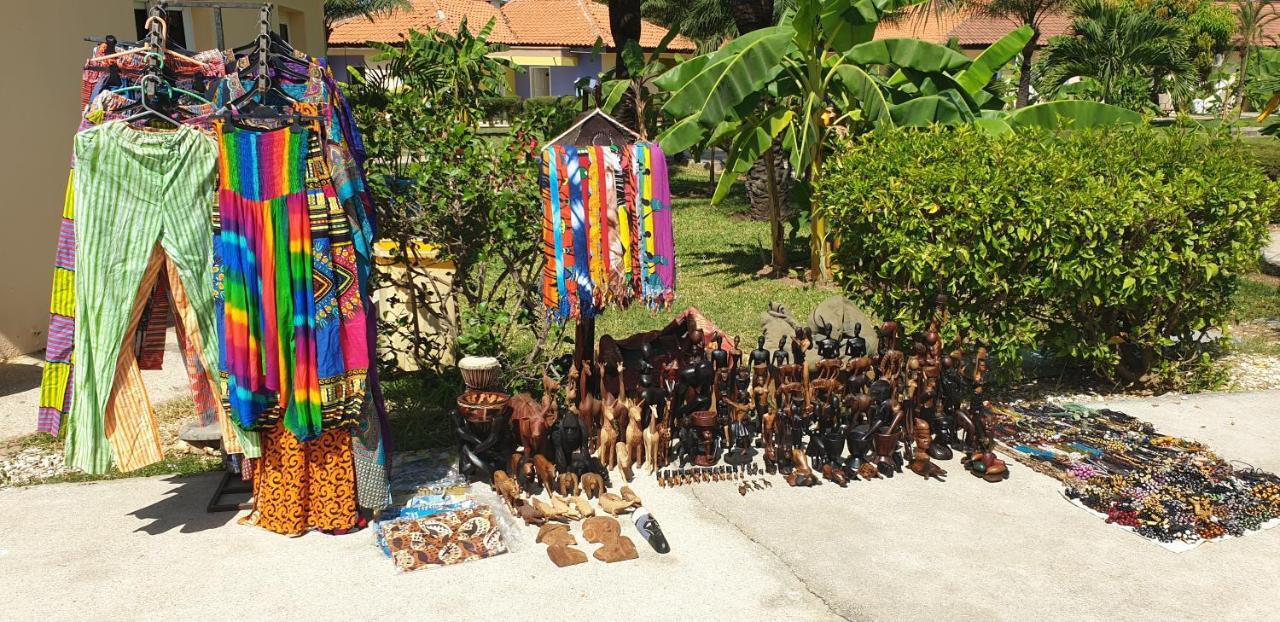 Djeliba Resort Serrekunda Luaran gambar
